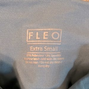 Fleo leggings size extra small
